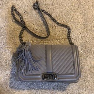 Love crossbody chevron grey black chain